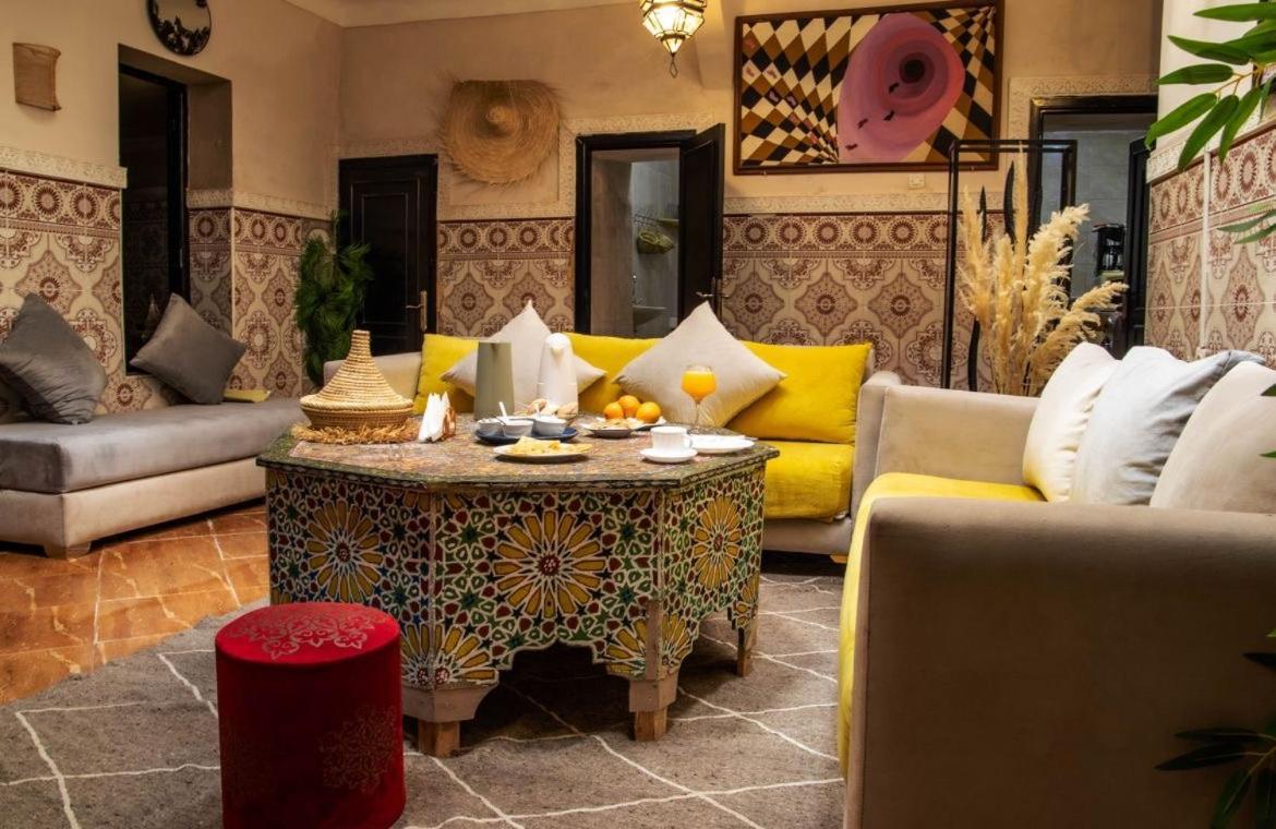 riad msholidays - privatisé jusqu'à 8 personnes - jacuzzi Marrakesh Exterior foto