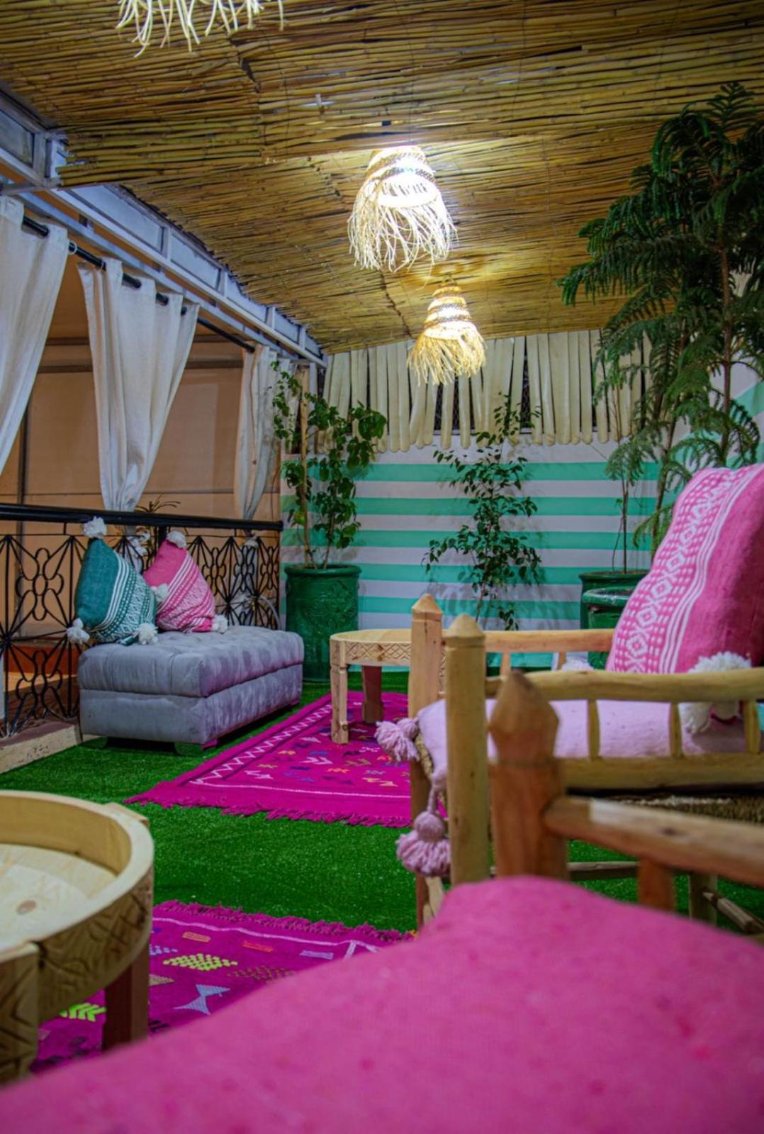 riad msholidays - privatisé jusqu'à 8 personnes - jacuzzi Marrakesh Exterior foto