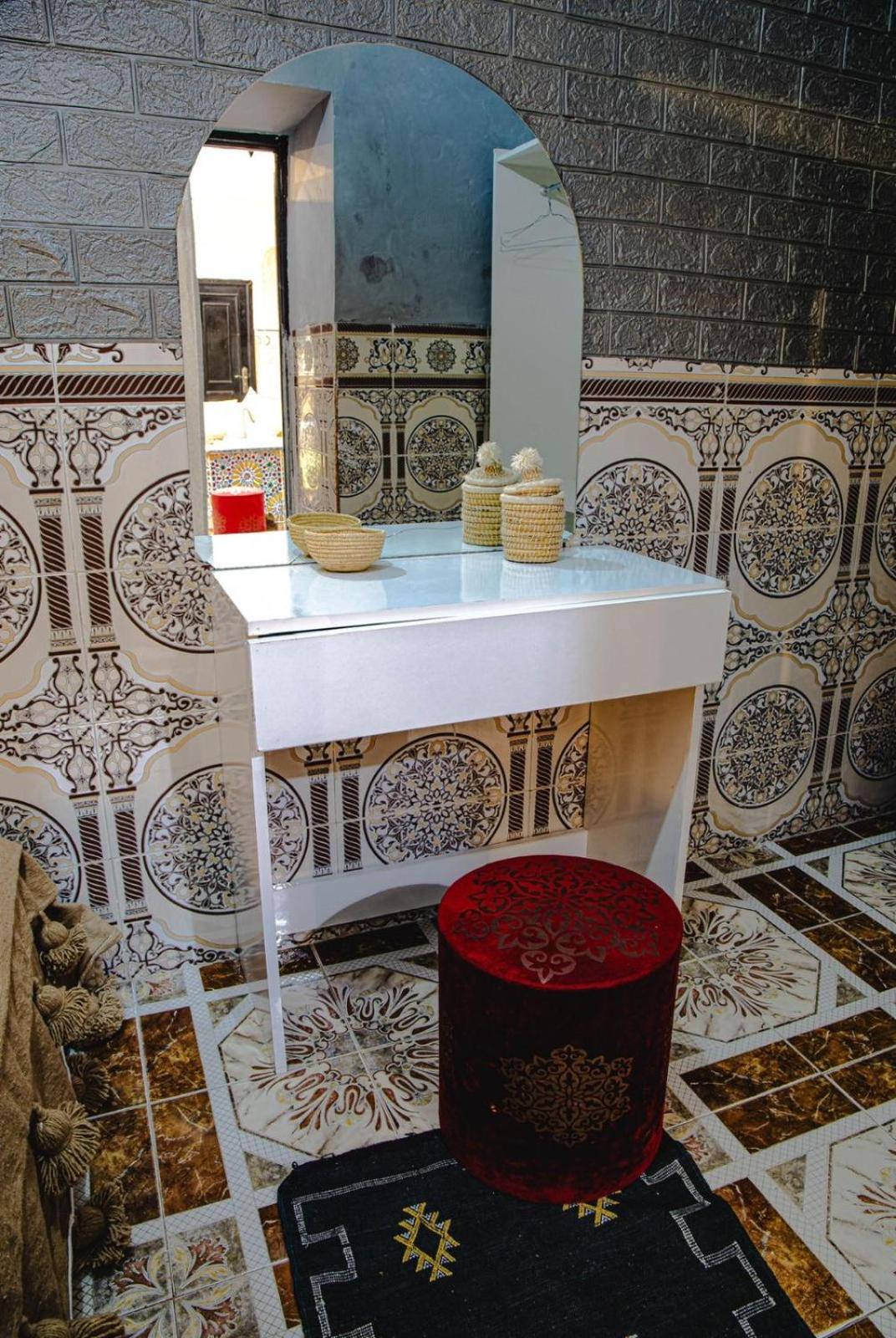 riad msholidays - privatisé jusqu'à 8 personnes - jacuzzi Marrakesh Exterior foto